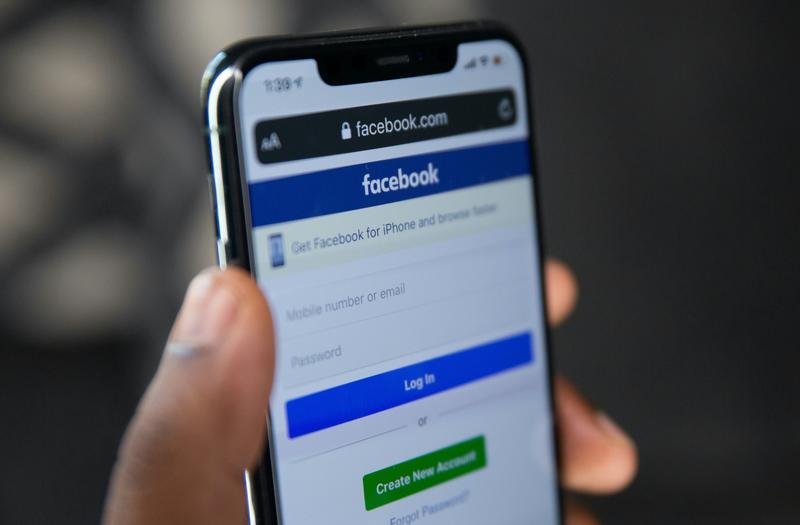 Image of the Facebook log-in screen on a mobile phone